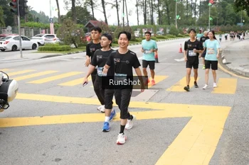 Runner Photo 4253906