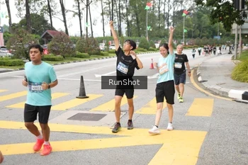 Runner Photo 4253907