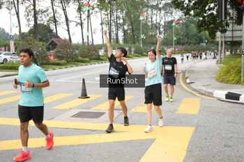 Runner Photo 4253912