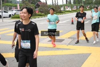Runner Photo 4253914
