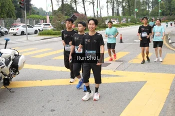 Runner Photo 4253915