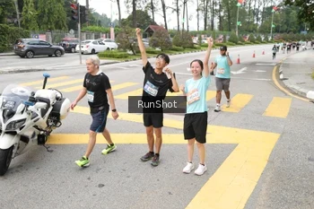 Runner Photo 4253927