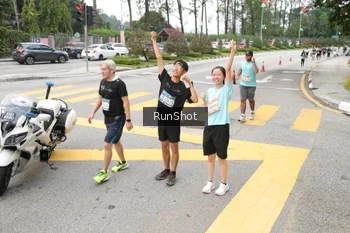 Runner Photo 4253928