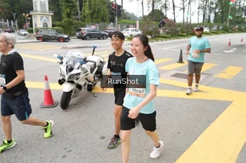 Runner Photo 4253944