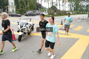 Runner Photo 4253952