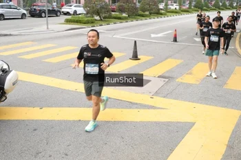 Runner Photo 4254000
