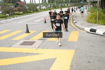 Runner Photo 4254001