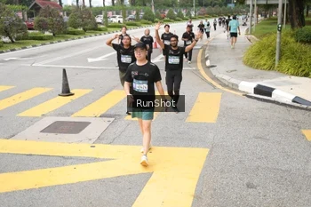 Runner Photo 4254006