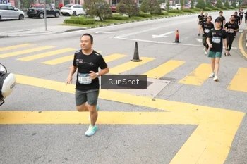 Runner Photo 4254012