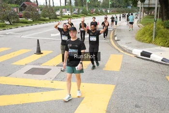 Runner Photo 4254013
