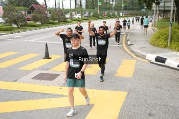 Runner Photo 4254018