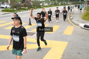 Runner Photo 4254020