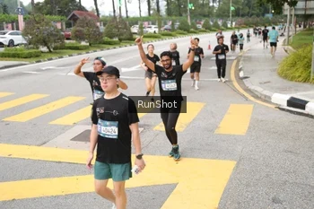Runner Photo 4254023