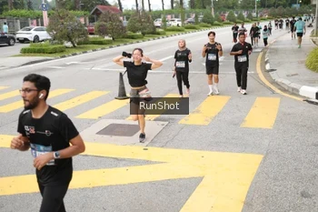 Runner Photo 4254029
