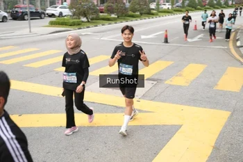 Runner Photo 4254068
