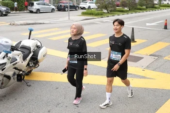 Runner Photo 4254070