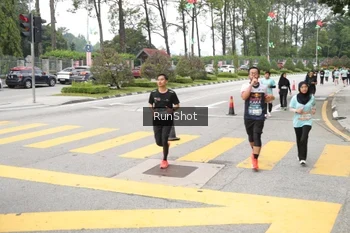 Runner Photo 4254076