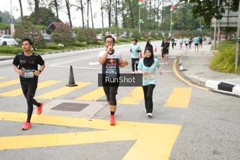 Runner Photo 4254079