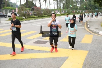 Runner Photo 4254080
