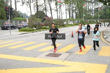 Runner Photo 4254085