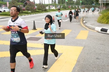 Runner Photo 4254088