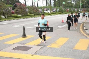 Runner Photo 4254094