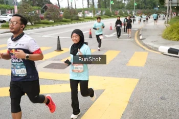 Runner Photo 4254097