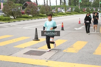 Runner Photo 4254099