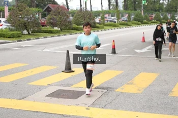 Runner Photo 4254100