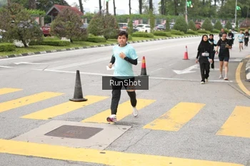 Runner Photo 4254104