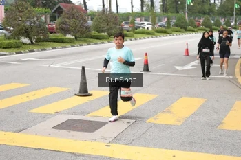 Runner Photo 4254108