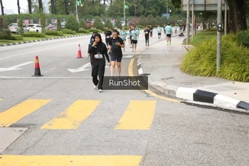 Runner Photo 4254109