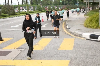 Runner Photo 4254118