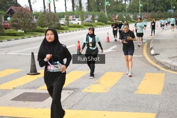 Runner Photo 4254120