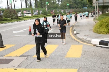 Runner Photo 4254121
