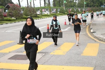 Runner Photo 4254122