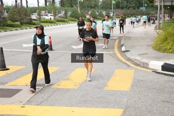 Runner Photo 4254140
