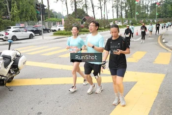 Runner Photo 4254145
