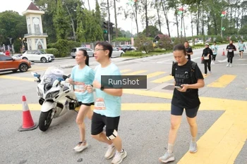 Runner Photo 4254149