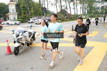 Runner Photo 4254152