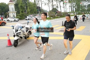 Runner Photo 4254158