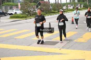 Runner Photo 4254160