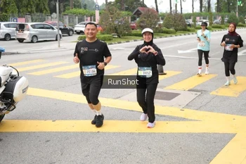 Runner Photo 4254167