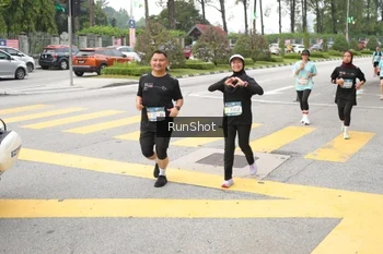 Runner Photo 4254172