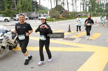Runner Photo 4254175