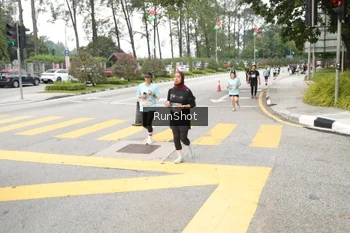 Runner Photo 4254182