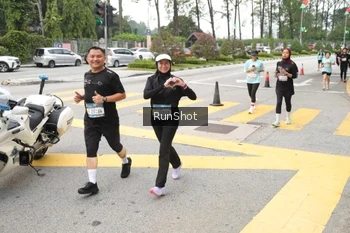 Runner Photo 4254184