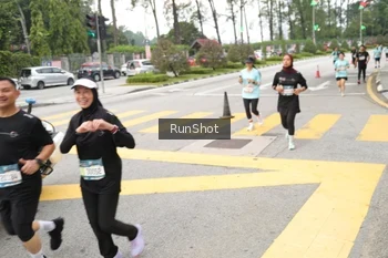 Runner Photo 4254188