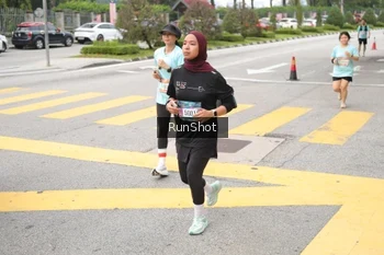 Runner Photo 4254194