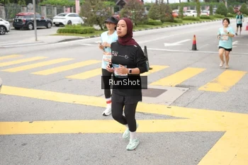 Runner Photo 4254196